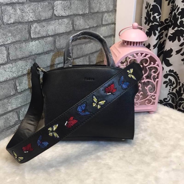 PEDRO EMBROIDERED STRAP TOTE BAG สีดำใบสุดท้าย