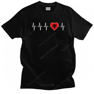 เสื้อครอปสายฝอ - เสื้อยืดผ้าฝ้ายที่ไม่ซ้ํากันบุรุษแอลเบเนีย Heartbeat แอลเบเนียธง d พิมพ์บางพอดีแฟช