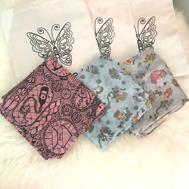 ⭐️Kloset Scarfs ผ้าพันคอ Kloset ⭐️