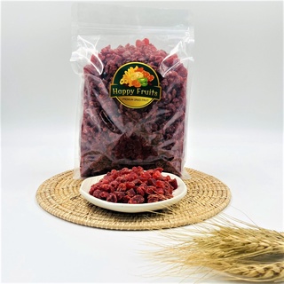 Dried Strawberry Diced 8-10 mm สตรอเบอรี่อบแห้งแบบเต๋า สูตรน้ำตาลน้อย เกรด A รสหวานอมเปรี้ยว อร่อยมาก!! By Happy Fruits