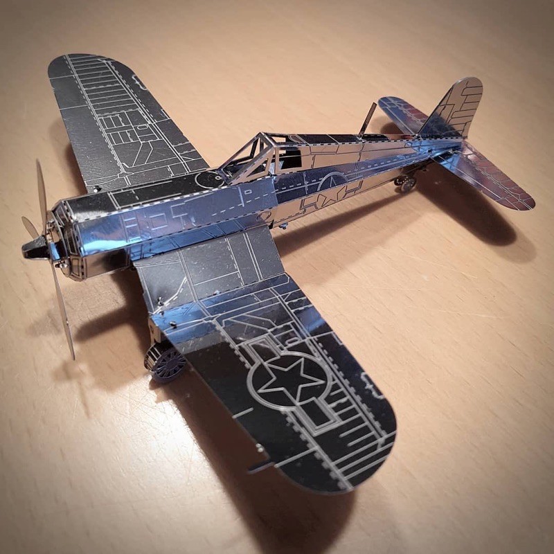 Chance Vy F4U Corsair Fighter Metal 3D Assembly Model [ประกอบ]