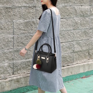 NEW👜👜กระเป๋าถือ กระเป๋าผู้หญิง กระเป๋าสะพายข้าง K017