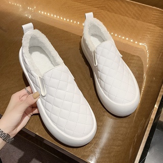 รองเท้าผ้าใบผู้หญิง✗◑□Xiaoxiangfeng loafers ผู้หญิง 2021 ฤดูใบไม้ร่วงและฤดูหนาวใหม่กำมะหยี่รองเท้าลำลอง Lazy McQueen รอง