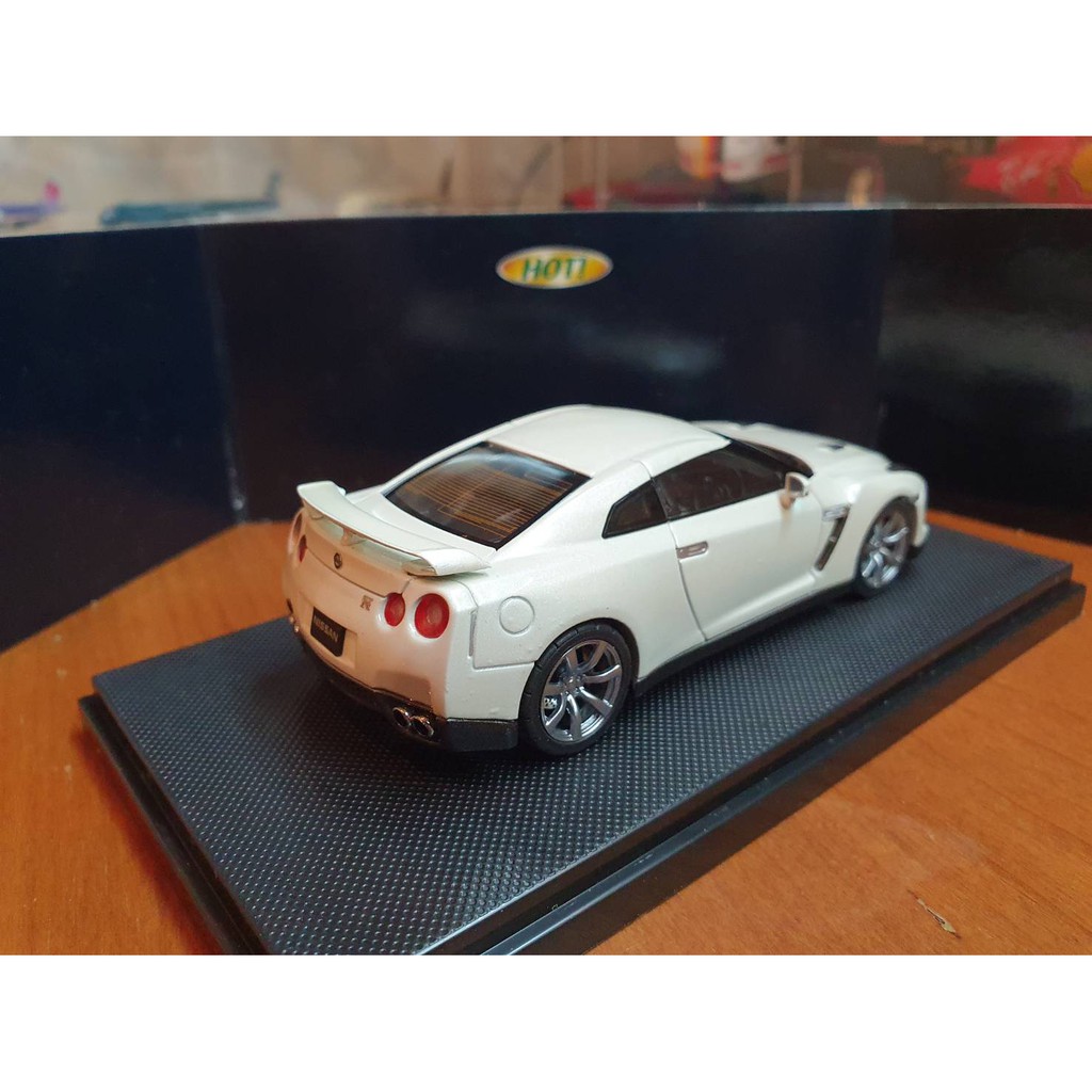 天然石ターコイズ エブロ.日産スカイラインGT-R.R35.1 /43モデル.6台