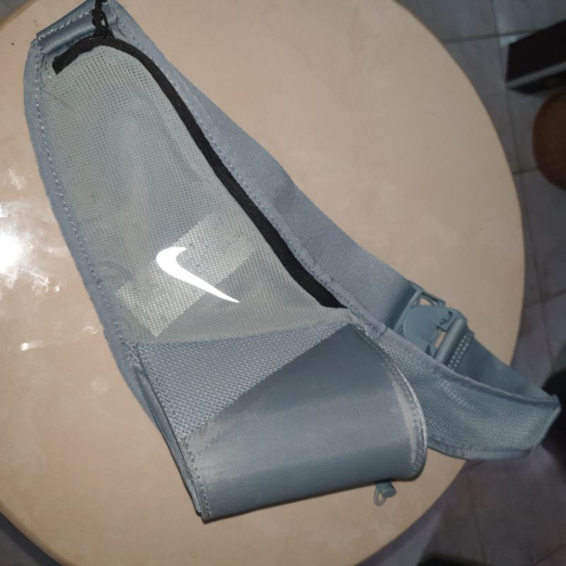 กระเป๋าคาดเอวมือสอง:Nike