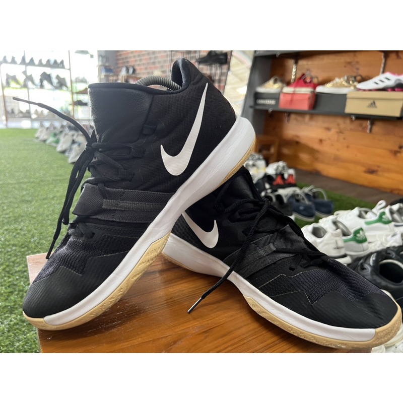 รองเท้าบาสมือสองของแท้ Nike Kyrie เบอร์ 44 ยาว 28 ซม.
