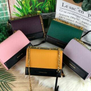 🐣CHARLES &amp; KEITH CONTRAST DETAIL BOXY CROSSBODY BAG 🐣 กระเป๋าสะพาย สีเขียว