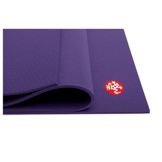 Manduka เสื่อโยคะ Manduka รุ่น PRO® Yoga Mat 6mm - Black Magic (71")