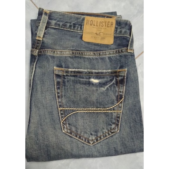 กางเกงยีนส์ Hollister jeans.