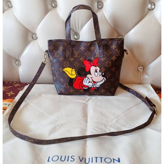 LOUIS​ MICKEY​ กระเป๋าทรงช้อปปิ้งลายมิกกี้เม้าส์