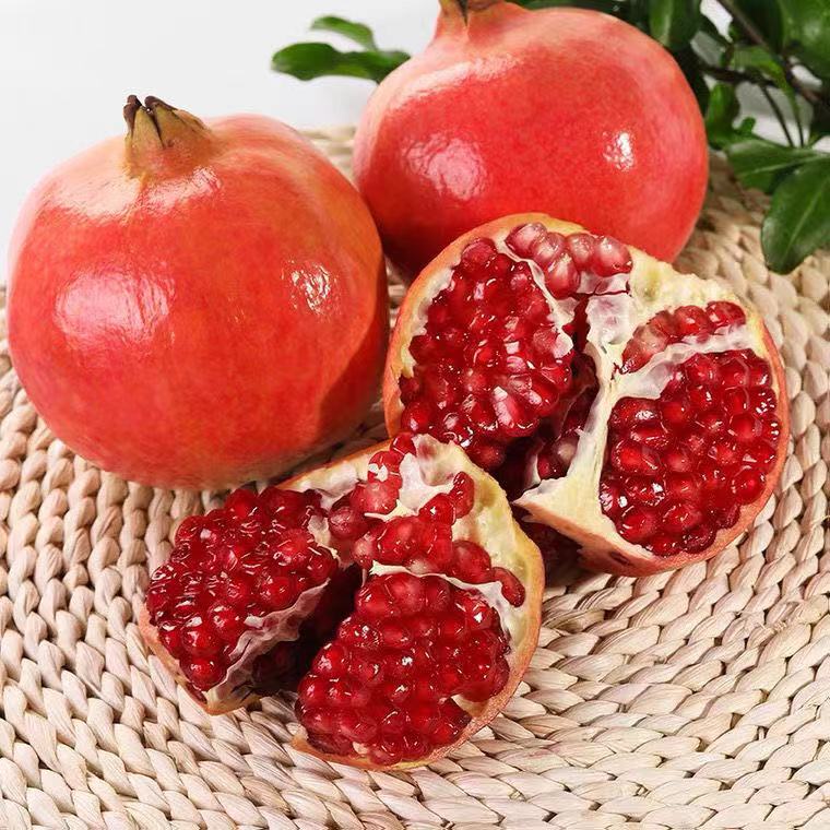 ทับทิมสด (2ลูก) ราคาพิเศษ ผลไม้นำเข้า Premium Pomegranate เม็ดแดงใส ผลไม้สดทับทิม ทับทิมสด ผลไม้ต่าง