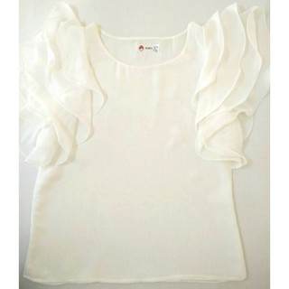 เสื้อชีฟอง บางเบา สีขาว.