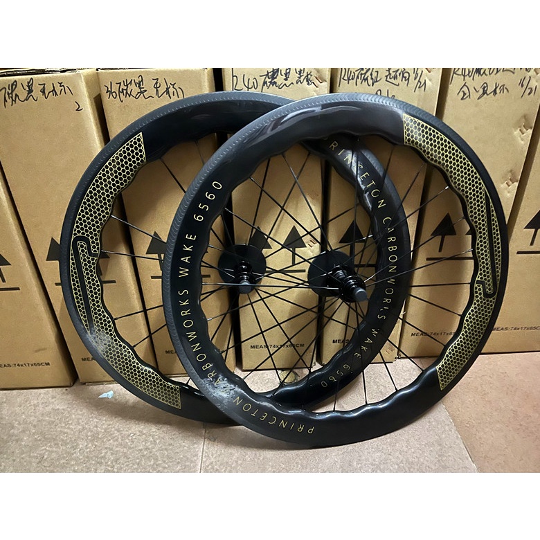 700c Princeton Carbonworks Wake 6560 65MM Carbon Wheelset Road Bike 11Speed Rim เบรคล้อ