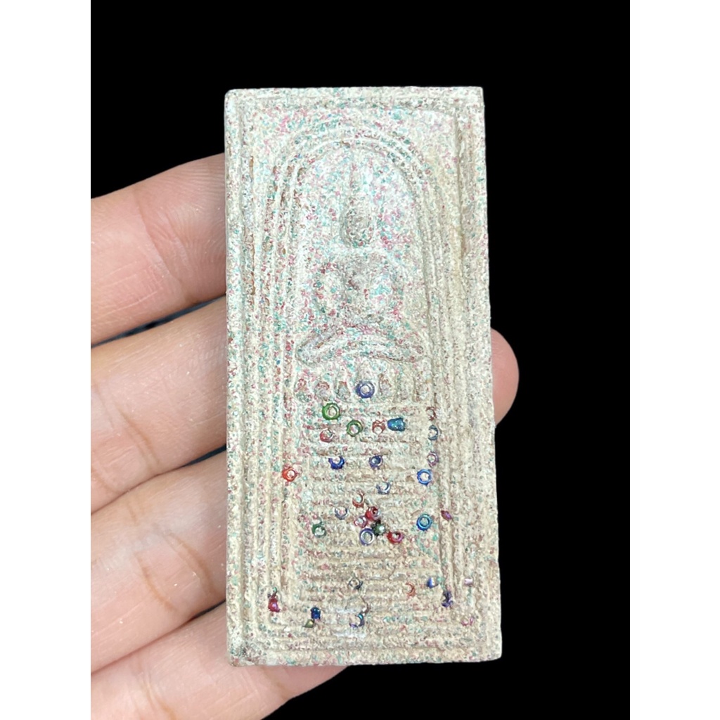 พระสมเด็จไพ่ตองเนื้อผงผ่านพิธีกรรมปลุกเสกเรียบร้อย