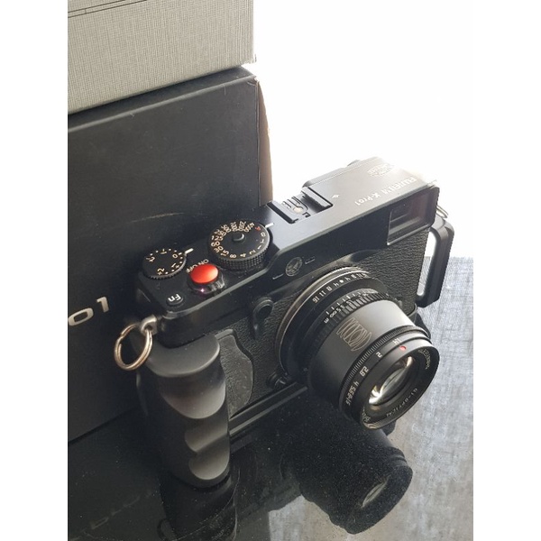 Fujifilm X-Pro1 พร้อมเลนส์มือหมุน TTArtisan 35mm f1.4 สภาพสวย พร้อมกริ้ป L-plate ปุ่มแดง และกล่อง อุปกรณ์ครบ fuji xpro1