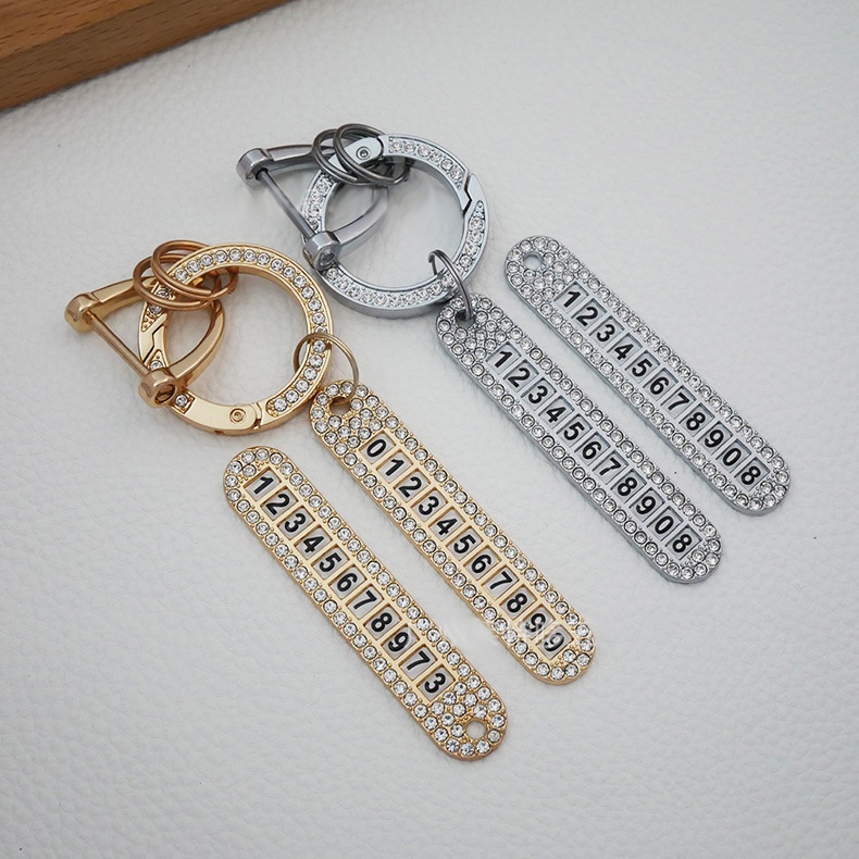 【พร้อมส่งจากไทย】พวงกุญแจ ขอเกี่ยว ก้ามปู ป้ายเบอร์โทร ตัวเลข รถยนต์ มอเตอร์ไซด์