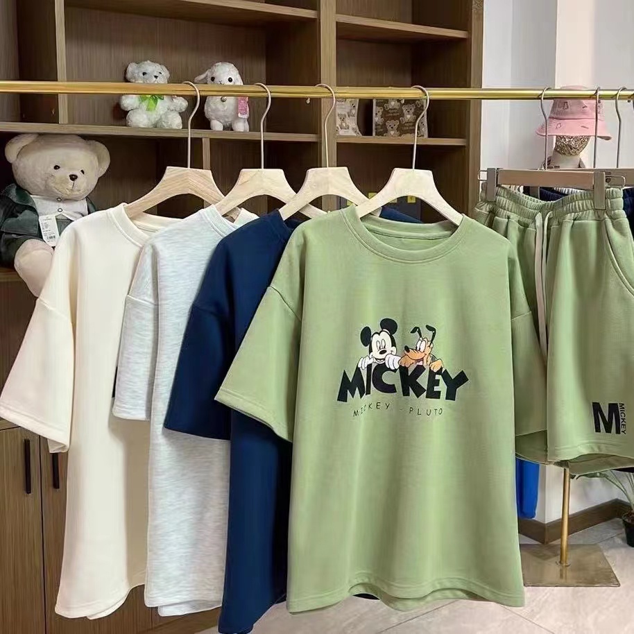 midsummer ชุดเซ้ทแฟชั่นวัยรุ่นเกาหลี คอกลมกางเกงขาสั้น ลายการ์ตูนน่ารักมากๆ มีหลายสี ใส่สบาย ผ้ายืดหยุ่นดี #808