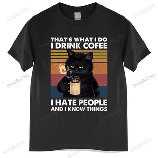 [COD]เสื้อยืดคอกลม ผ้าฝ้าย พิมพ์ลายแมวดํา Thats What I Do I Drink Coffee I Hate People สไตล์วินเทจ ขนาดใหญ่ สําหรับผู้ช