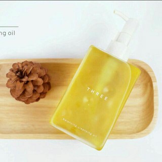 ครีมล้างเครื่องสำอาง Thee Balancing cleansing oil 200 ml.