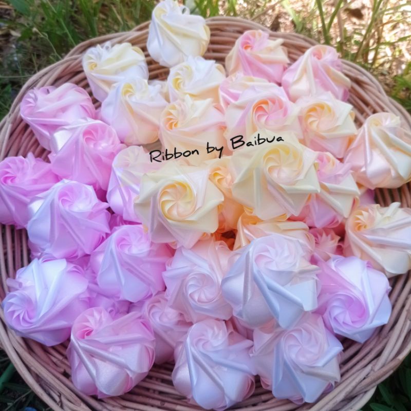 เหรียญโปรยทาน 🌸กุหลาบแย้มสีทูโทนตัวเปล่า🌸(สั่งขั้นต่ำ20ดอก)