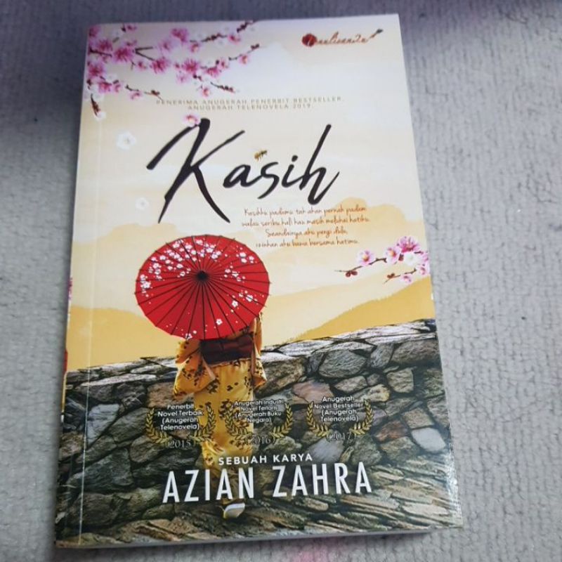 LOVE โดย Azian Zahra
