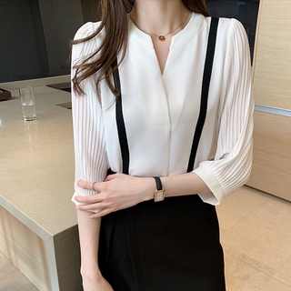 เสื้อผ้าแฟชั่นผู้หญิง Loose three-quarter sleeves White shirt V-neck blouse Striped shirt Chiffon blouse Korean blouse Girls clothing Girls shirts