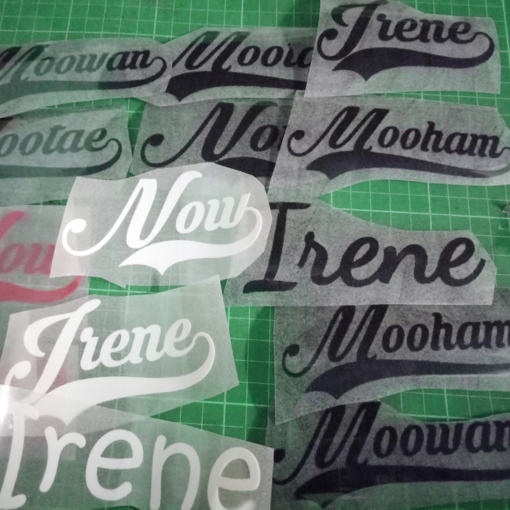 ตัวรีดข้อความกำมะหยี่ ติดเสื้อ-หมวก [ไม่จำกัดอักษร] เลือกฟ้อนได้