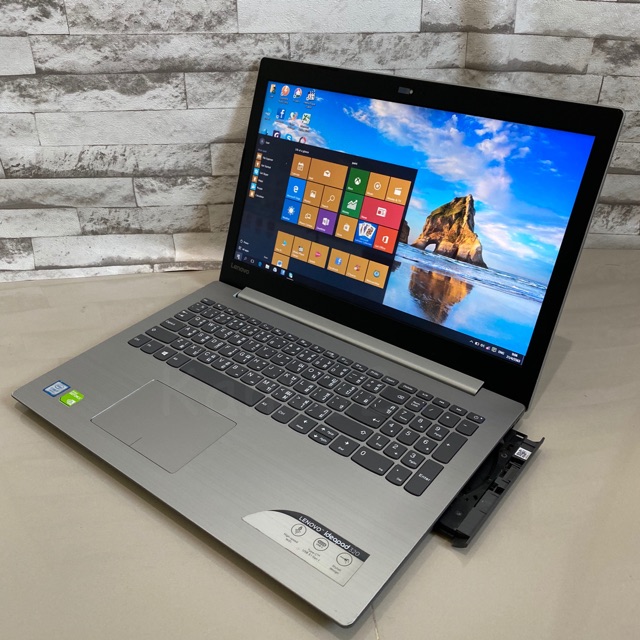 Lenovo IdeaPad 320-15IKB  core i7 gen 7 การ์ดจอแยก 2 GB แรม 12 GB จอ 15.6 นิ้ว โน๊ตบุ๊คมือสอง พร้อมใ