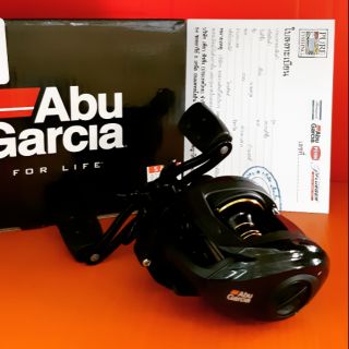 รอกAbu Garcla PRO MAX 3 NEW 2016 !!! ลูกปืน 8 ตลับ เกียร์ 7.1:1 (
หมุนขวา )