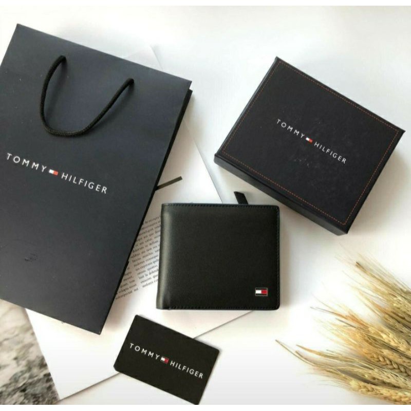 กระเป๋าสตางค์ ผู้ชาย Tommy Hilfiger แท้ สีดำ มีซิปหลัง ของขวัญ สุดคุ้ม