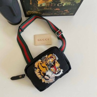 CANVAS EMBROIDERED TIGER MESSENGER BAG BLACK HIEND1:1