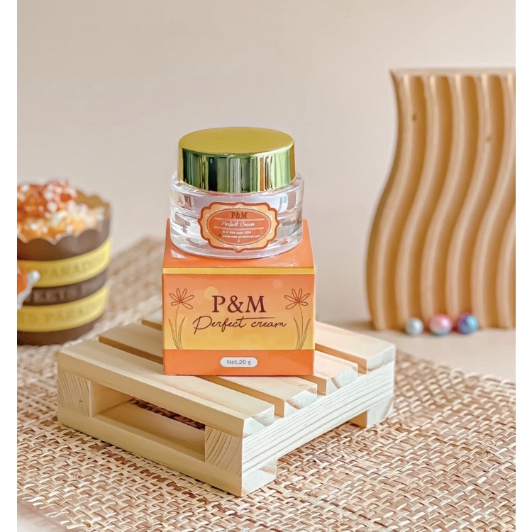 ครีมวิตามินหน้าใสP&M สูตรเดิม แพ็คเกจกล่องใหม่ (ของแท้ มีบัตรตัวแทน)