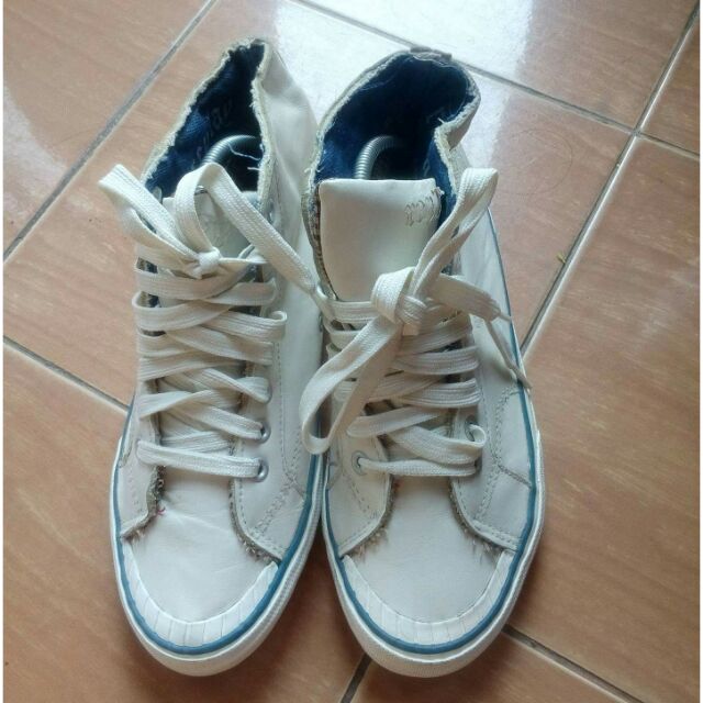 รองเท้าหุ้มข้อ Replay