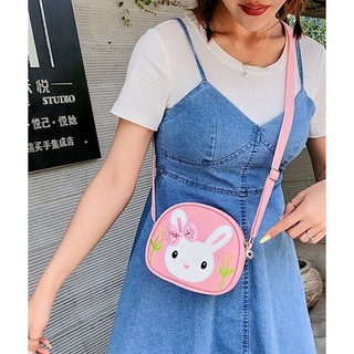 BA061 กระเป๋าสะพายเด็ก หนัง PU กระต่ายติดโบว์ (14x17x4ซม)