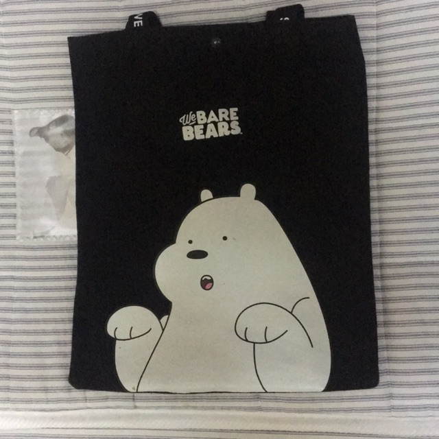 กระเป๋า miniso ลาย ice bear (We bare bears)