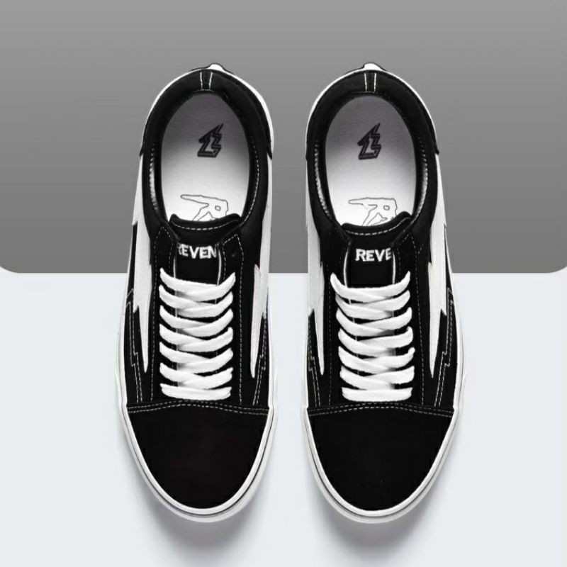 ลดราคา Revenge x Storm Black (Japan Edition) ลิขสิทธิ์แท้ - Main Image