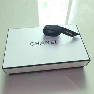 Beauty-Siam แท้ทั้งร้าน !! กล่อง CHANEL แท้ 100% แถมริบบิ้น CHANEL สีดำ