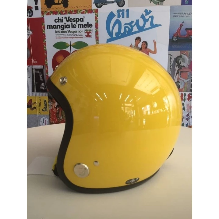 หมวกกันน๊อค ยี่ห้อ BUM SHAKER นำเข้าโดย Vespa แท้100% **แชททักเช็คสีและไซส์ก่อนสั่งจะขอบคุณมากค่า** :) thumbnail 6