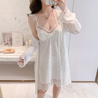 ชุดนอนผ้าซาตินชุดนอนเซ็กซี่ ชุดนอนไม่ได้นอน M-XL 2021Years of the New Strap Lace Nightgown2-Piece Set มี4สี Viscose Fiber Dressing Gowns Sweet Leisure Tops 🎗เกรดพรีเมี่ยมแท้ต้นฉบับ🚫ของแท้ต้