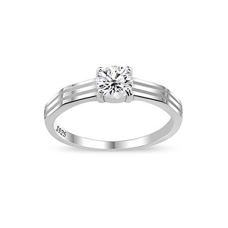 Silver thai JewelrySilver Prong Setting Clear CZ Ring แหวนเงินแท้ 925 ฝังเพชรสวิส (CZ)ตรงกลางด้านข้างตัวดรือนเป็นรูปโค้ง