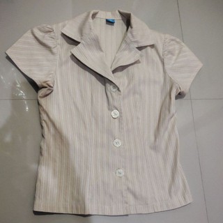 เสื้อลายทาง สีครีม คอปก ทรงสูท ผ้าใส่สบาย
