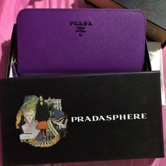 กระเป๋าสตางค์ใบยาว Prada