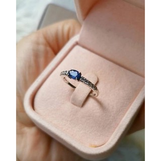 Ps present : Blue​ Sapphire​ Minimal​​ Ring​ แหวนไพลิน​ ประดับคริสตัลสวารอฟกี้ ​พลอยเกรดพรีเมียม ตัวเรือนเงินแท้​ 925