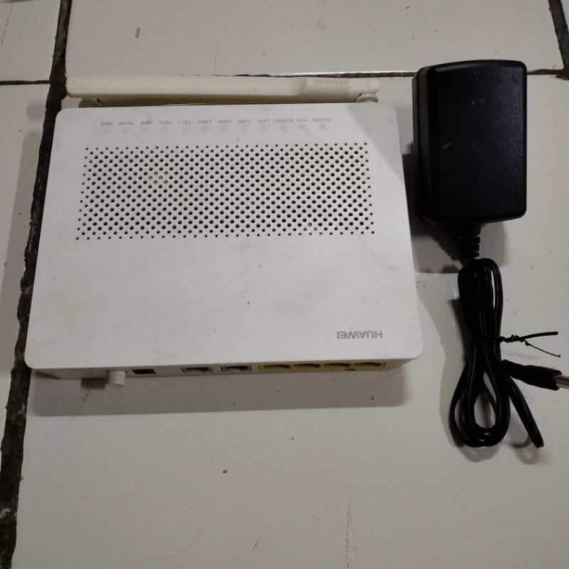 ONT HUAWEI HG8245H**