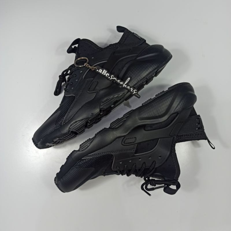 air huarache run ultra triple black