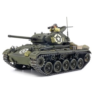 37020 TAMIYA MODEL 1/35 U.S. Light Tank M24 Chaffee