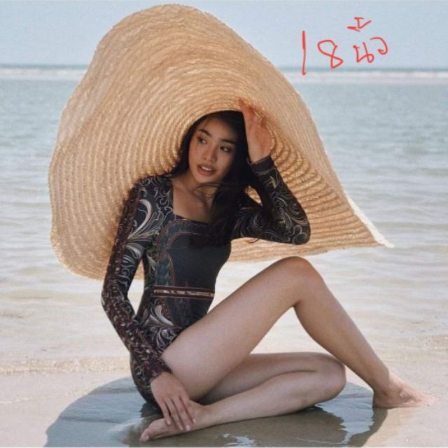 ส่งไวมากกกก หมวกสานแฟชั่นใบใหญ่ หมวกปีกกว้าง 18 และ 11 นิ้ว เส้นผ่าศูนย์กลาง 40 และ 30 นิ้ว