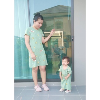 ชุดคู่แม่ลูก ซื้อ 1 ได้ 2 เซตชุดเดรสคู่แม่ลูก 1เซต=2ชิ้น ผู้ใหญ่ 1 ชิ้นและเด็ก 1 ชิ้น ผ้านิ่มใส่สบาย ยืดได้ ลายน่ารัก