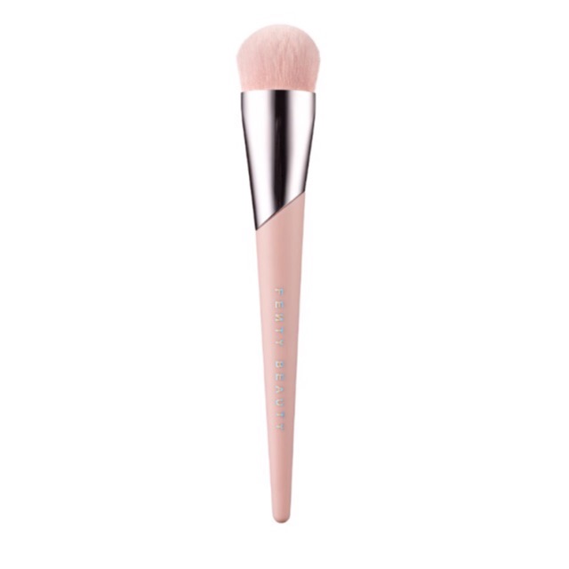 Fenty Beauty Full-Bodied Foundation Brush 110