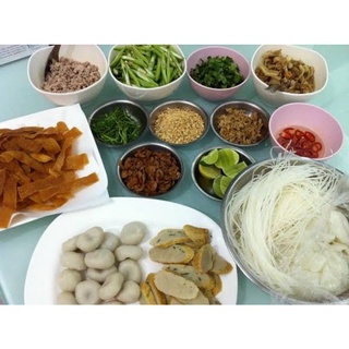 เครื่องปรุงรสก๋วยเตี๋ยวมีครบทุกสูตรเสำหรับทำขายหรือทำกินเอง#พริกไทยป่น#พริกไทยดำ#ถั่วป่น#กระเทียมดอง#แมงลัก#แป้งทอดกรอบ